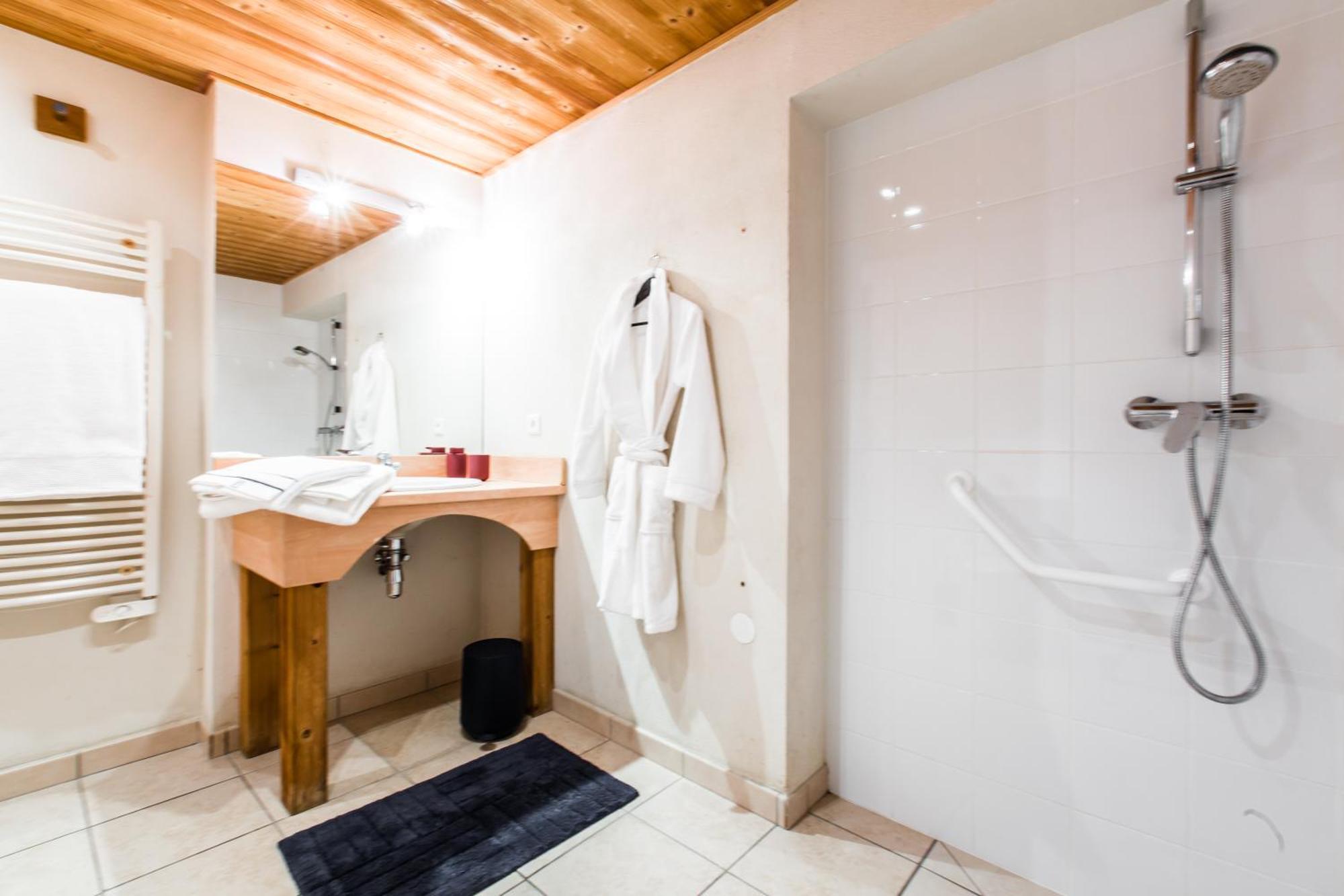 Residence La Chaumiere Les Gets Rom bilde
